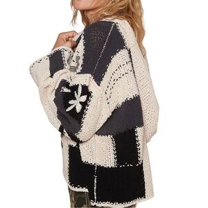 POL Hoodie Floral Patchwork Chenille
Pullover Sweater Boho Large Boutique